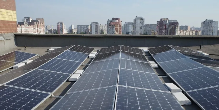 Уряд спростив правила встановлення сонячних панелей на будинках