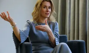 Єврокомісія готується посилити правила видачі туристичних віз росіянам