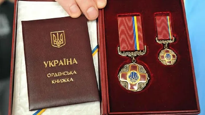 Зеленський посмертно нагородив орденами двох журналістів