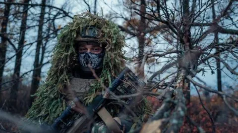 Високі втрати ворога і сотні знищеної техніки на Донеччині за квітень