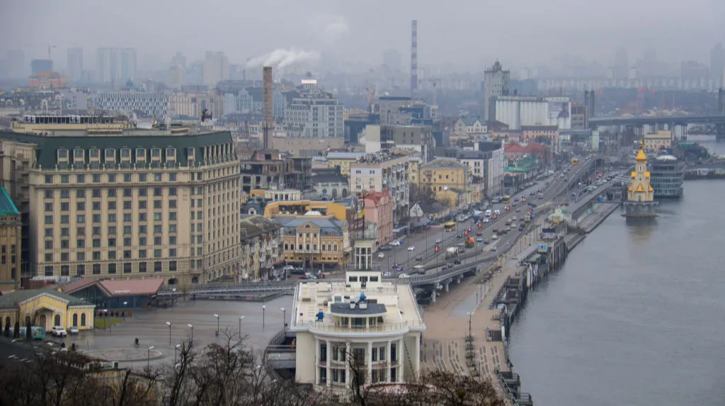 Славутич залишився у темряві через обстріл РФ