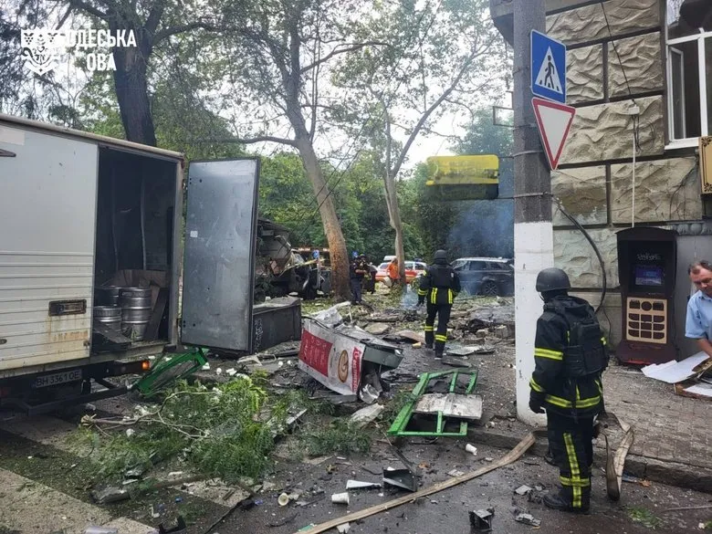 Россияне атаковали Одессу: поврежден дом, есть пострадавшие
