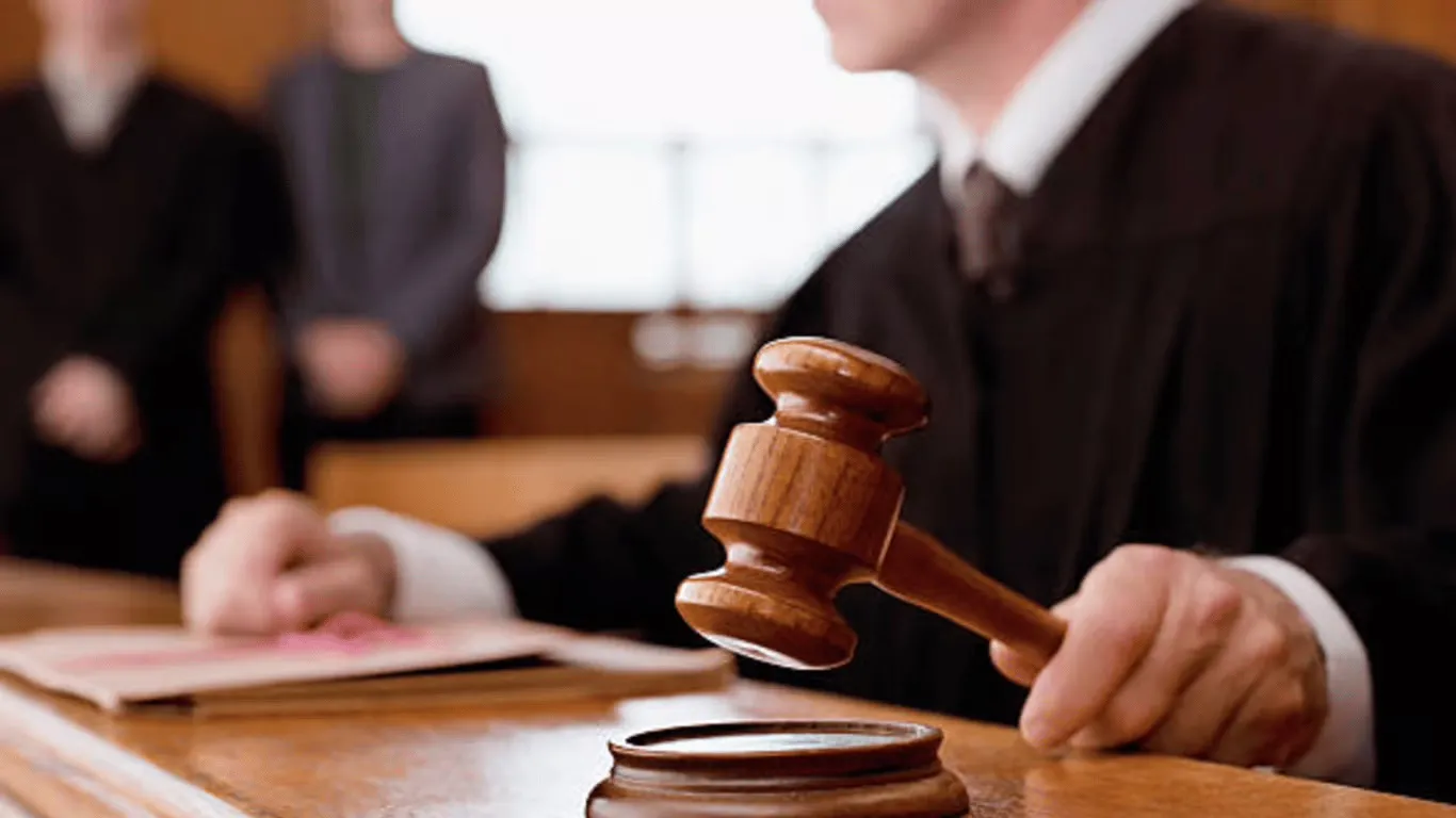 В Україні хочуть дозволити виклики до суду через месенджери