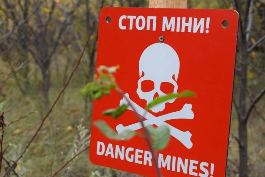 In Kherson, a 71-year-old man was injured when he stepped on a landmine and was taken to the hospital