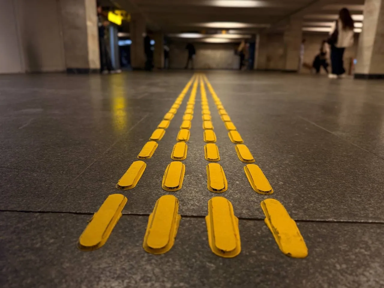 Метро у Києві ходить зі зменшеним інтервалом руху між поїздами Метро у Києві ходить зі зменшеним інтервалом руху між поїздами