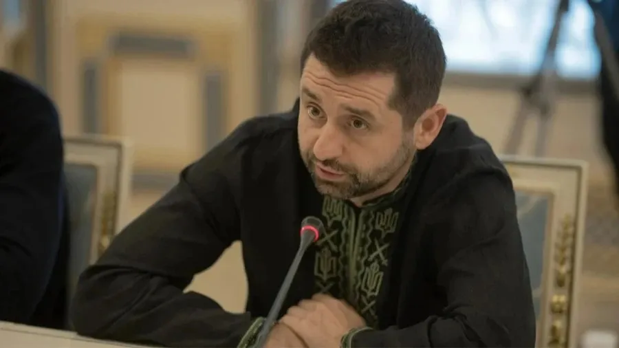 The CPC is calling for an investigation into Arakhamia's possible involvement in the envelope case