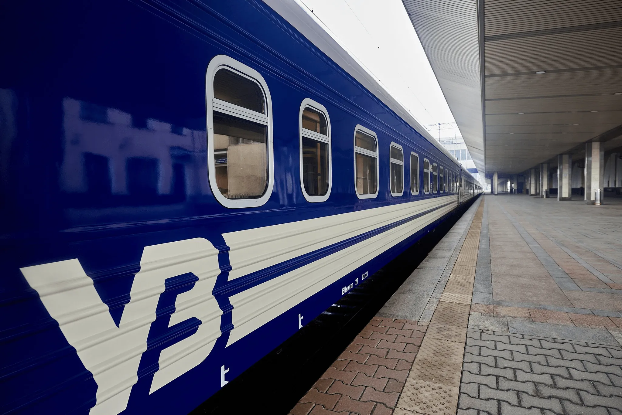 «Укрзалізниця» змінила рух низки потягів через масований обстріл рф