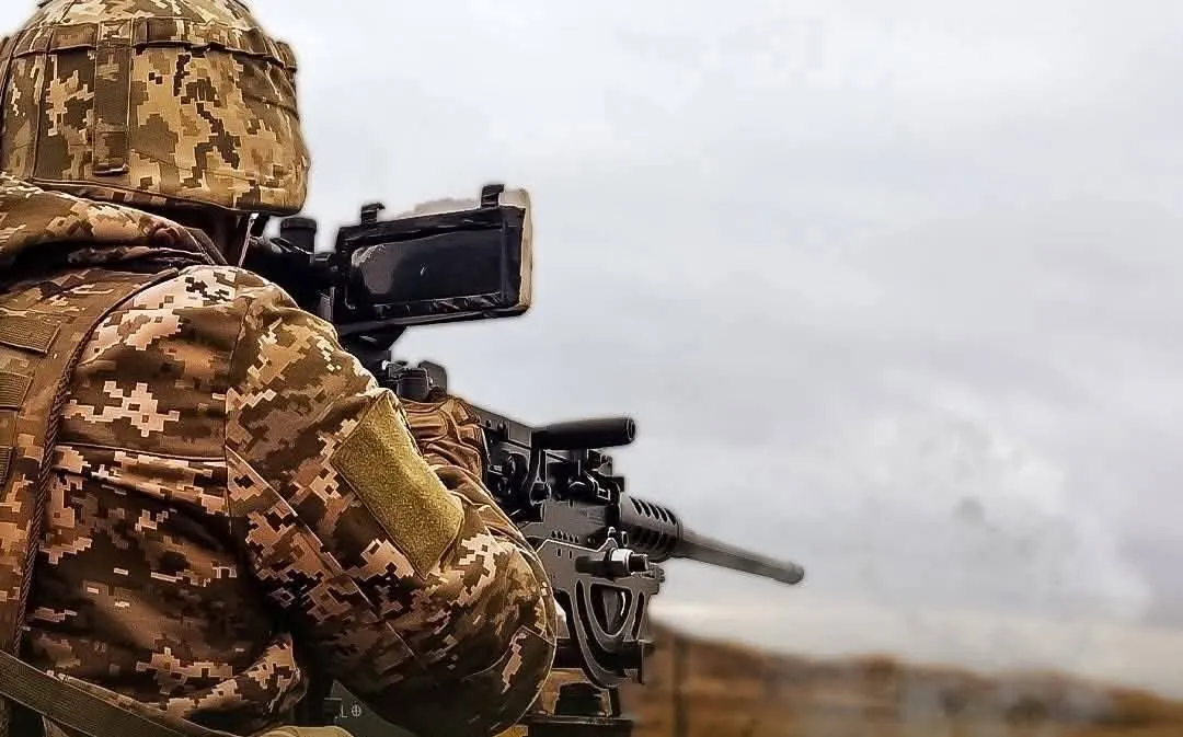 Бійці ЗСУ полонили росіянина, який голодував майже тиждень Бійці ЗСУ полонили росіянина, який голодував майже тиждень