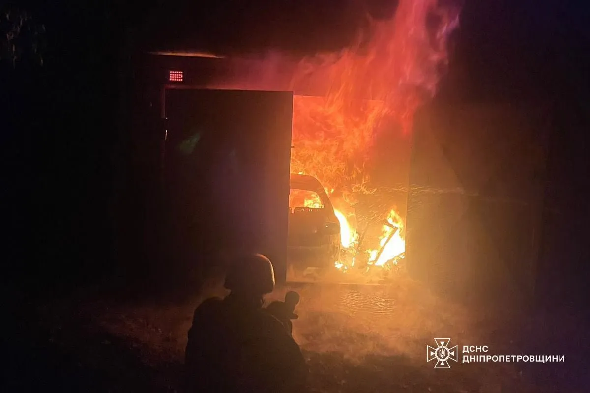Російські загарбники вдарили дронами по двох районах Харкова Російські загарбники вдарили дронами по двох районах Харкова