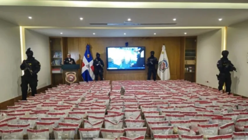 У Словаччині затримали банду наркоторговців, серед яких багато українців У Словаччині затримали банду наркоторговців, серед яких багато українців