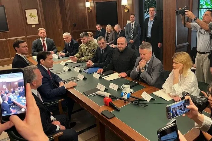 В ОАЕ завершився раунд тристоронніх переговорів щодо війни