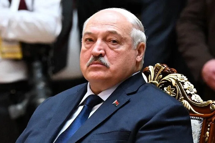 Лукашенко пригрозив Україні та ЄС застосуванням «усієї зброї»