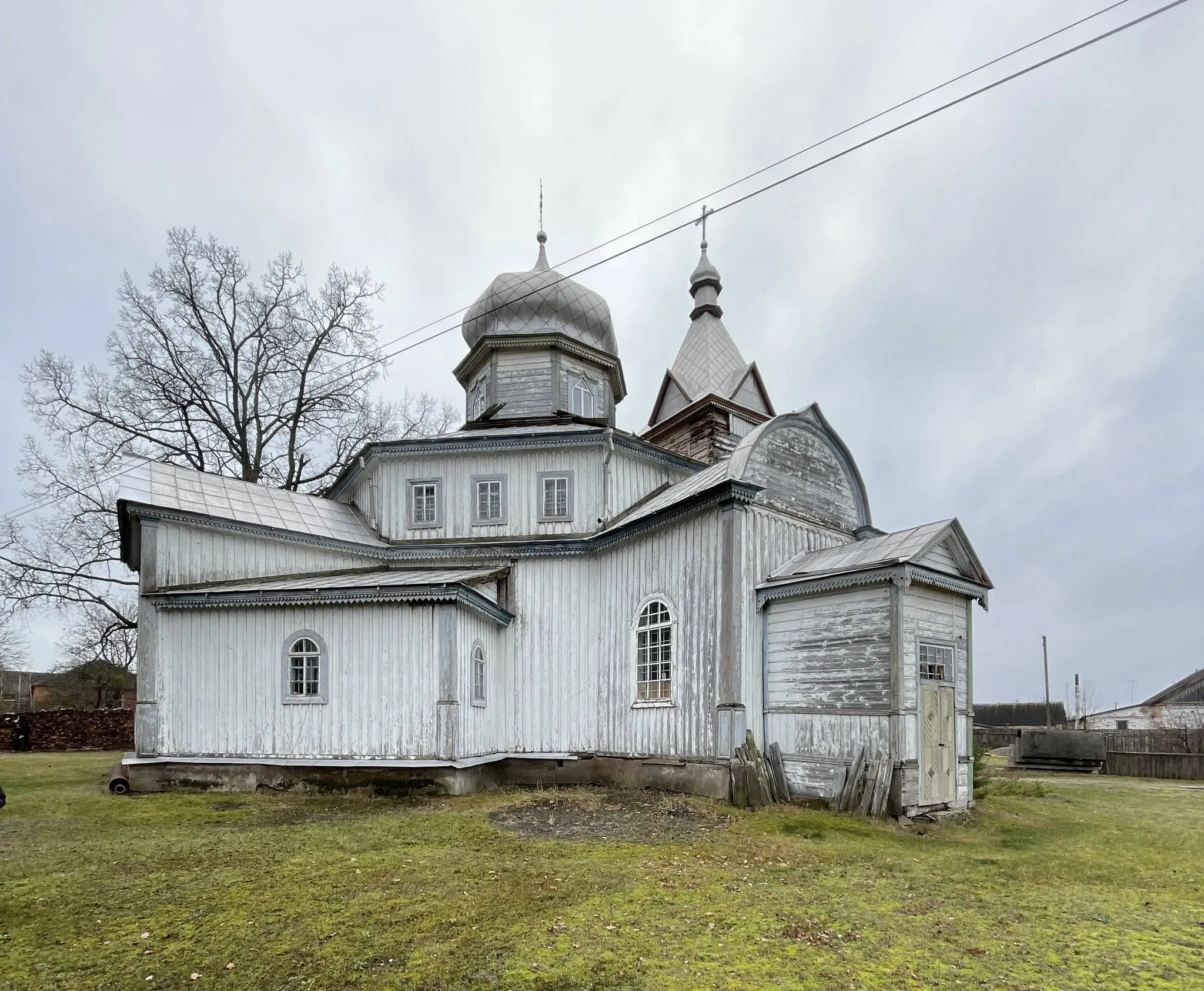 Під Києвом руйнується унікальна дерев’яна церква XIX століття (Фото)