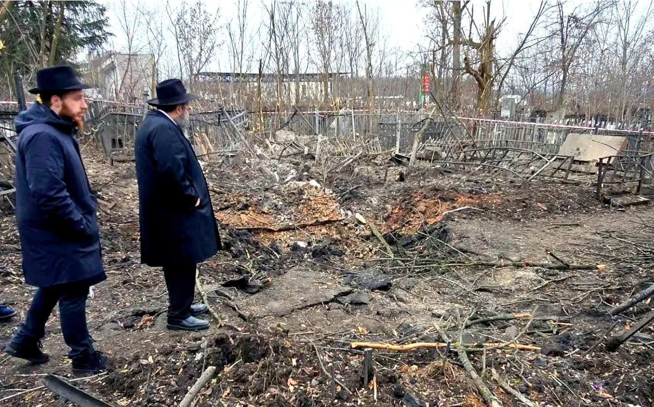 Під час нічної атаки росіяни зруйнували єврейський цвинтар на Салтівці