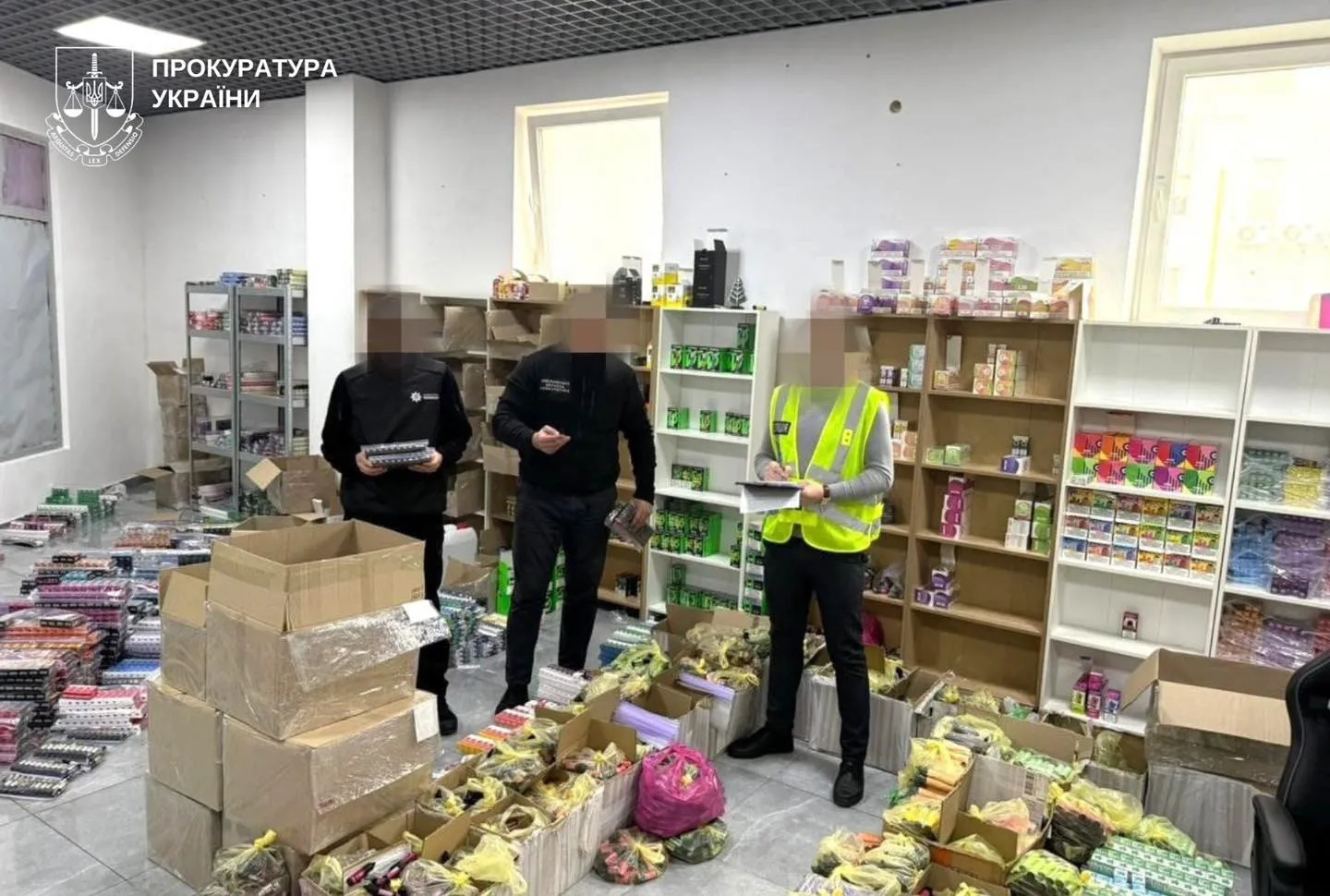 На Хмельниччині ліквідовано масштабне виробництво фальсифікату для вейпів