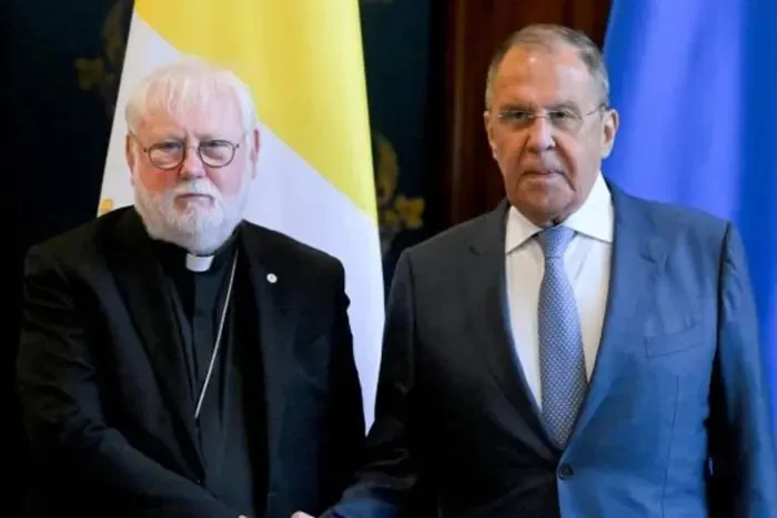 Watykan przeprowadził rozmowy z Ławrowem w sprawie wojny w Ukrainie