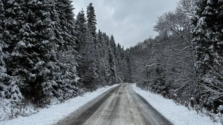На Львівщині оголосили жовтий рівень небезпечності через ожеледицю