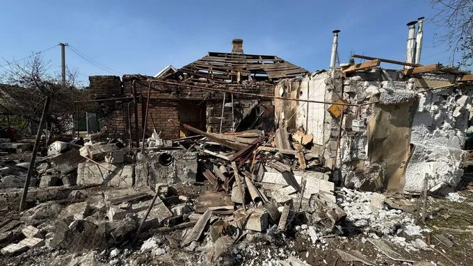 За добу російські війська вбили трьох жителів Донеччини, є поранені