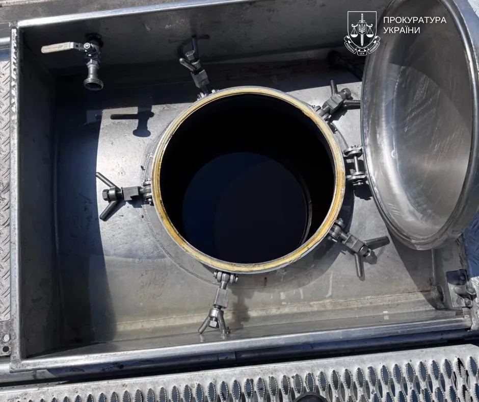 Інспектор митної служби допоміг експортеру уникнути сплати подактів на понад ₴750 тисяч