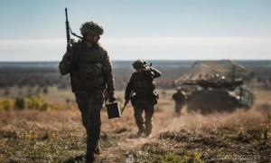 Окупанти вночі атакували «калібрами» магазин у Миколаєві 