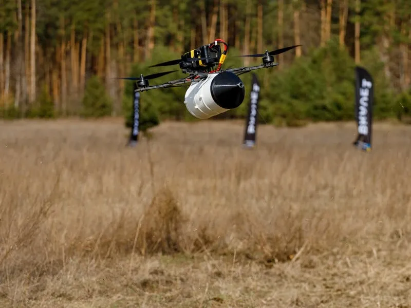 Російські окупанти почали використовувати дрони на 50-кілометровому кабелі