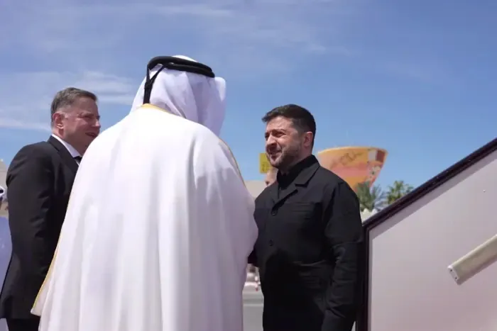 Президент України Володимир Зеленський прибув з візитом до Катару