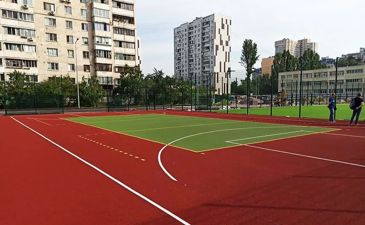 У Києві замовили реконструкцію двох шкільних стадіонів за понад ₴90 млн