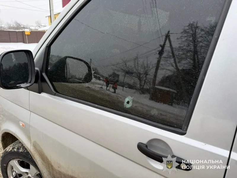 У Львівській області невідомий відкрив вогонь по авто військових