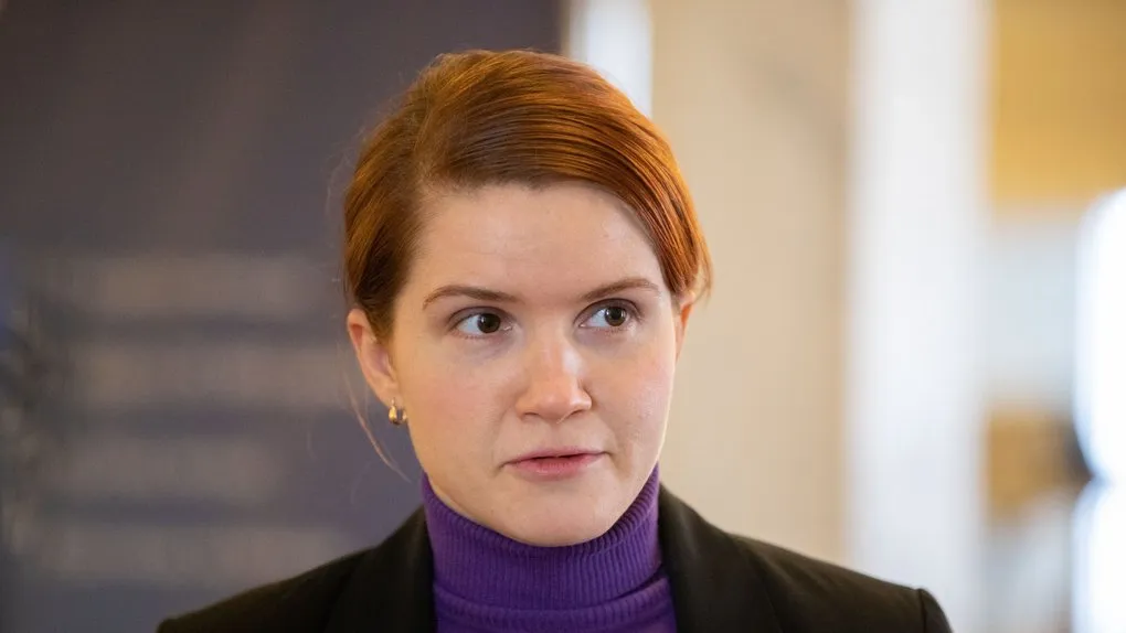 Відео: нардепка Безугла півтори години намагалась звільнити Малюка з «полону» під час засідання у ВР Відео: нардепка Безугла півтори години намагалась звільнити Малюка з «полону» під час засідання у ВР