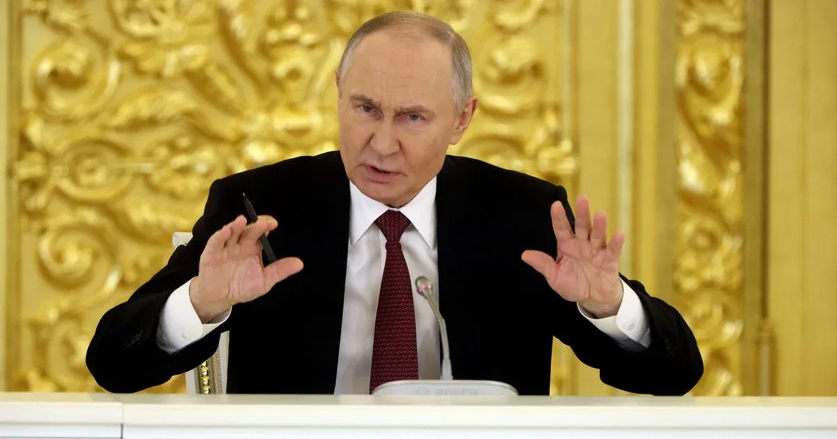 Кремль обіцяє припинити удари під час українських виборів