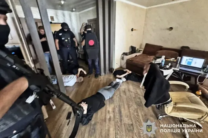 В Николаеве ликвидировали крупный мошеннический колл-центр