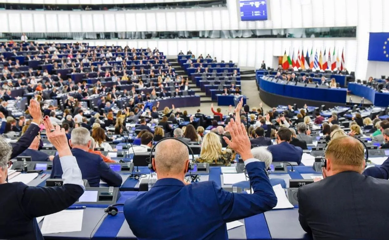 Європарламент підготує резолюцію щодо мирного плану для України