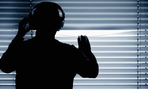 У Португалії чоловіка затримали за спробу продати секрети НАТО Росії