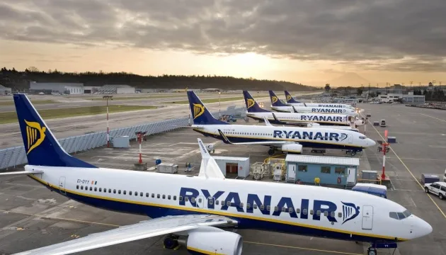 Ryanair може збільшити бонуси працівникам за виявлення великого багажу пасажирів