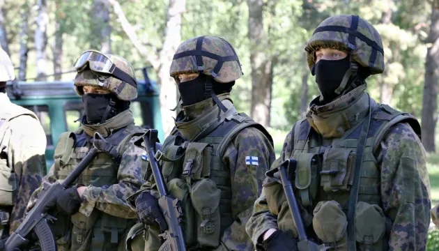 Фінляндія проведе навчання з протидії дронам поблизу кордону з Росією