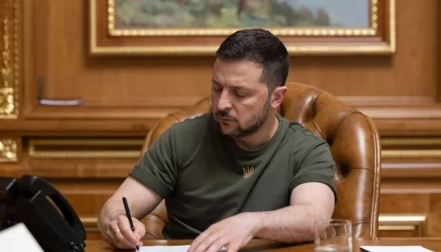 Зеленський підписав закони про інвестиційні спори та Меморіал Героїв Небесної сотні