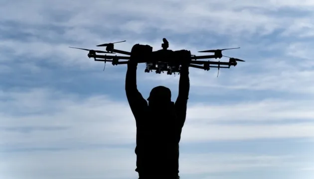 Відео: дрони ССО атакували нафтобазу «Гвардійська» у тимчасово окупованому Криму