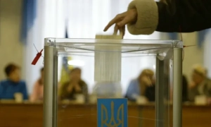 Названа сума першої зарплати глави Кабміну Гончарука