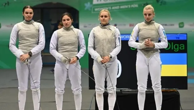 Українські фехтувальниці вибороли історичну бронзу на ЧЄ в командній рапірі