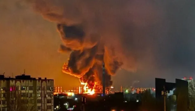 У РФ призупинили роботу 13 аеропортів після удару дронів по об’єкту авіанавігації