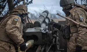 росіяни зранку влучили у житлові будинки Херсона, є загиблий та поранений