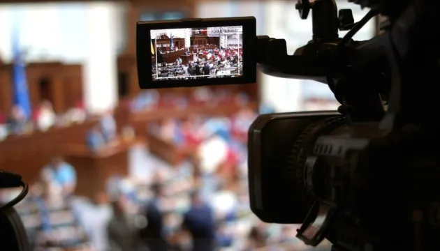 Рада дала відстрочку контрактникам «18-24»