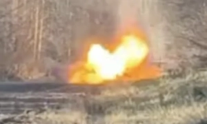 Вибухи у Києві. Уламки ракети впали на будинок - КМВА