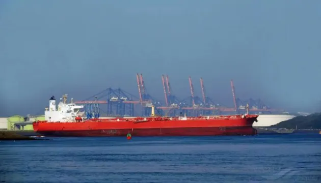 Танкер із нафтою з рф розвернувся на шляху до Індії через санкції США, — Bloomberg Танкер із нафтою з рф розвернувся на шляху до Індії через санкції США, — Bloomberg
