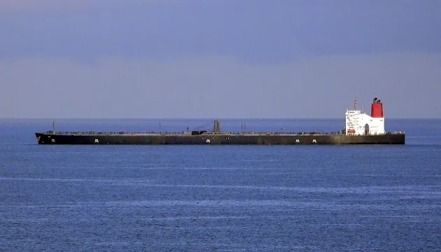 Китай почав зберігати в морі венесуельську нафту в морі на випадок тиску США, — Bloomberg