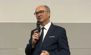 Санта-Клаус вирушив у різдвяну подорож світом
