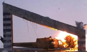 Жителям села у Швейцарії наказали негайно виселитися через неминучий обвал гори над ним 