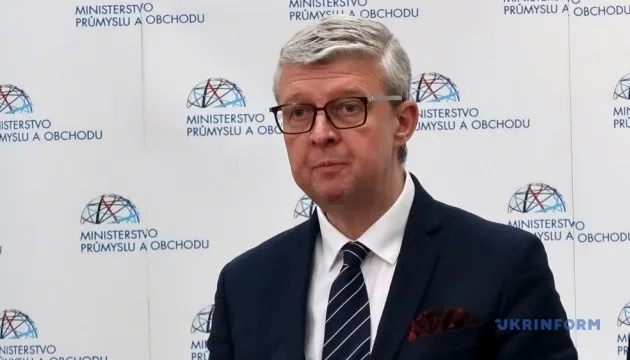 Чеська влада запевнила, що не зливає дані Москві та не підтримує путіна