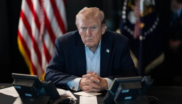 Дональд Трамп не поедет на свадьбу сына на Багамы