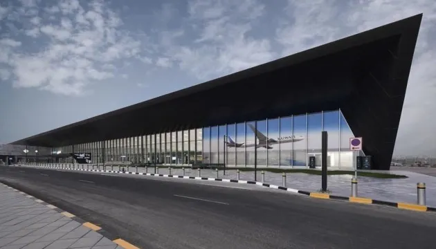 Іран атакував дронами аеропорт Кувейту, виникла масштабна пожежа